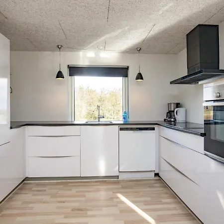 10 Person In Bl Vand Holiday home Ho