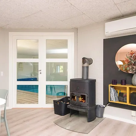 10 Person In Bl Vand Holiday home Ho